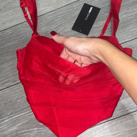 Ruched corset top, size small, Fashion Nova - Picture 10 of 10